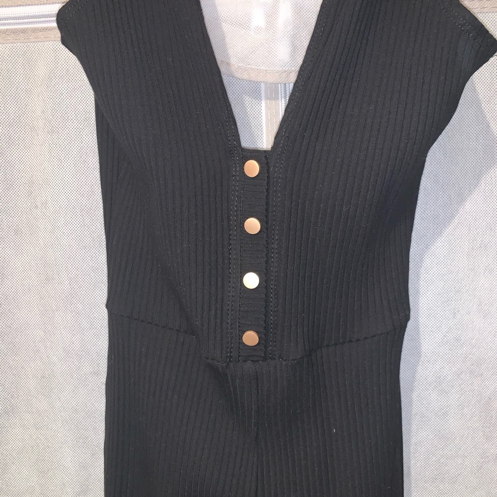 Posh Shop Bermuda Shorts Romper/Jumpsuit - Small - Picture 3 of 8